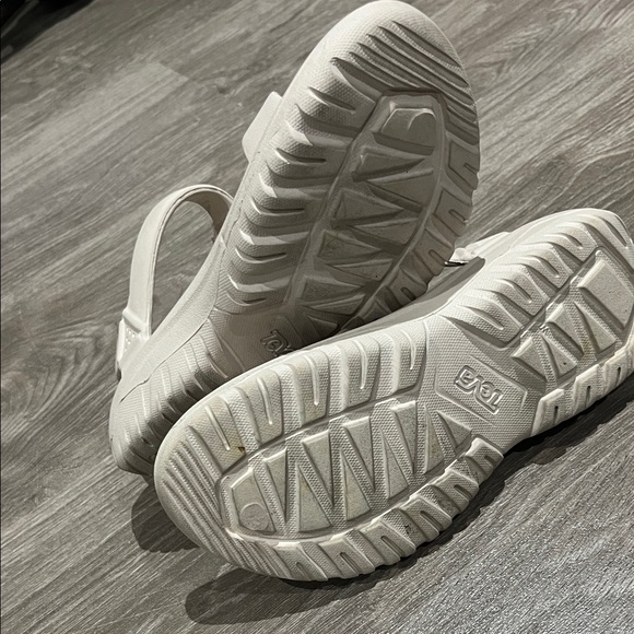 Teva Women's Cream Strap Sandals - Picture 5 of 6